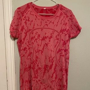 Lululemon athletic top